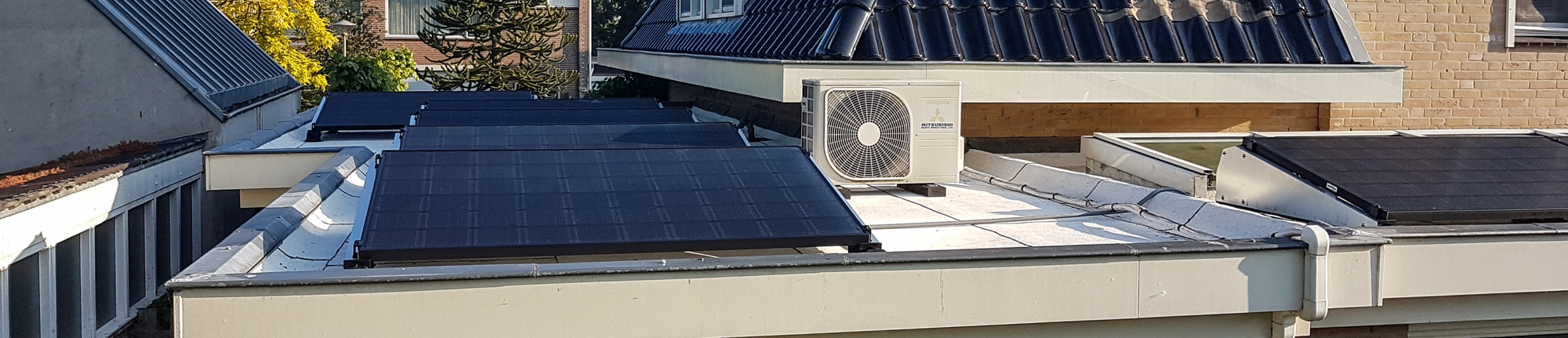 geel energiedak met zonnepanelen